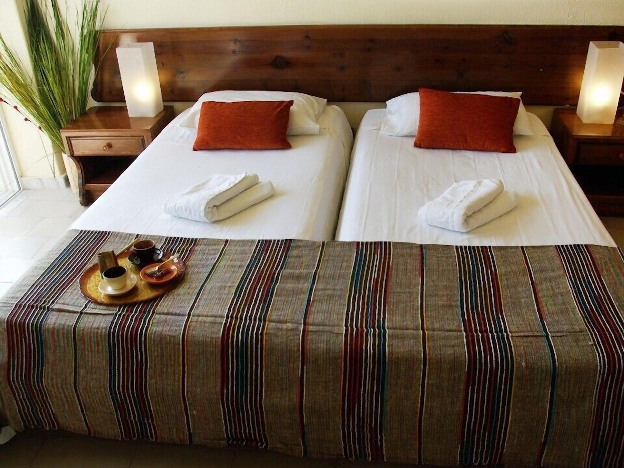 Thomas Hotel Monólithosz Kültér fotó