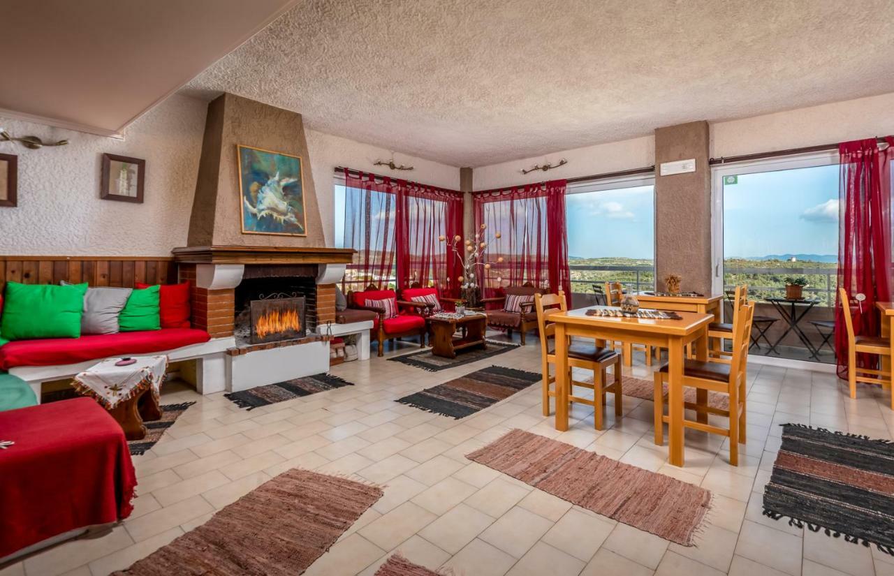 Thomas Hotel Monólithosz Kültér fotó